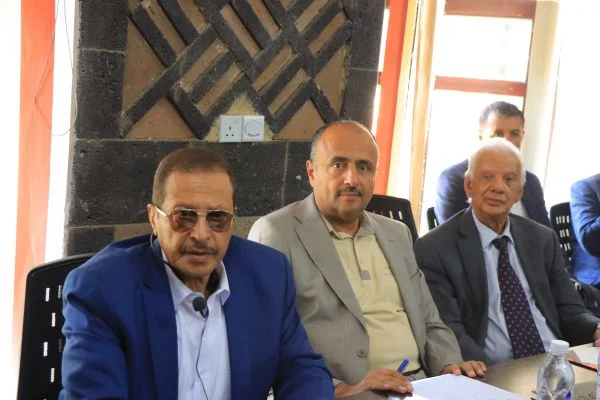 طلال ردمان رئيساً للجنة التجارة في الاتحاد والمجهلي نائباً له